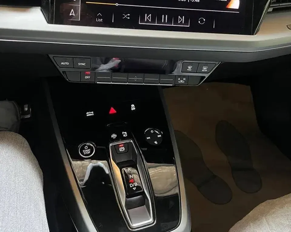 داشبورد آئودی Q5 e-tron