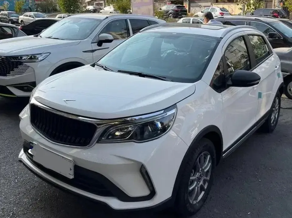 نمای بی ای سی ایکس 3 از نمای راننده نمای بی ای سی ایکس 3 از نمای راننده