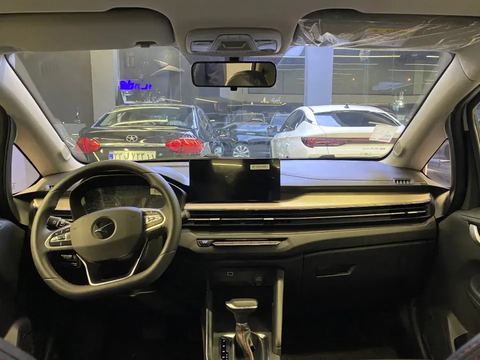 نمای بی ای سی ایکس 3 از نمای داخلی داشبورد نمای بی ای سی ایکس 3 از نمای داخلی داشبورد