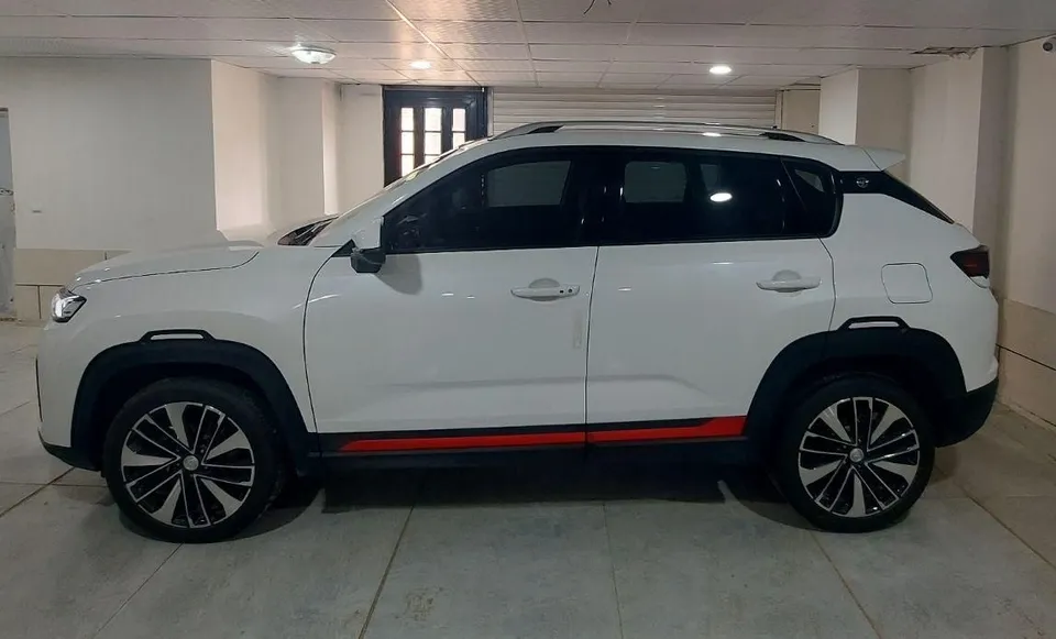نمای کناری چانگان CS35 پلاس