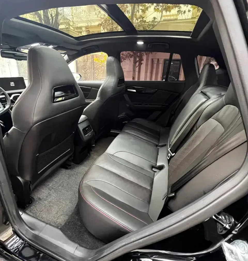 صندلی های عقب هایما 8S صندلی های عقب هایما 8S