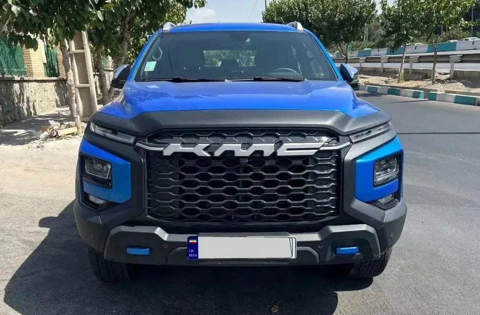 نمای جلو کی ام سی T9
