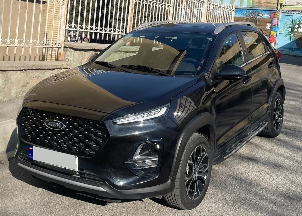 نمای جلو ام وی ام x22 پرو