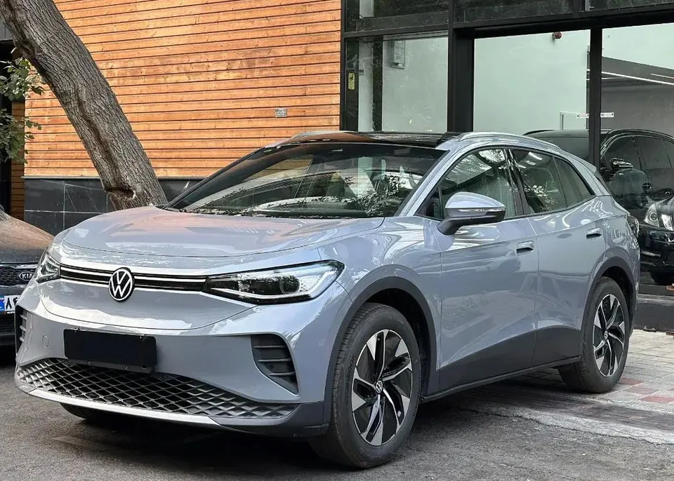 نمای جلو و کناری فولکس ID.4 Crozz