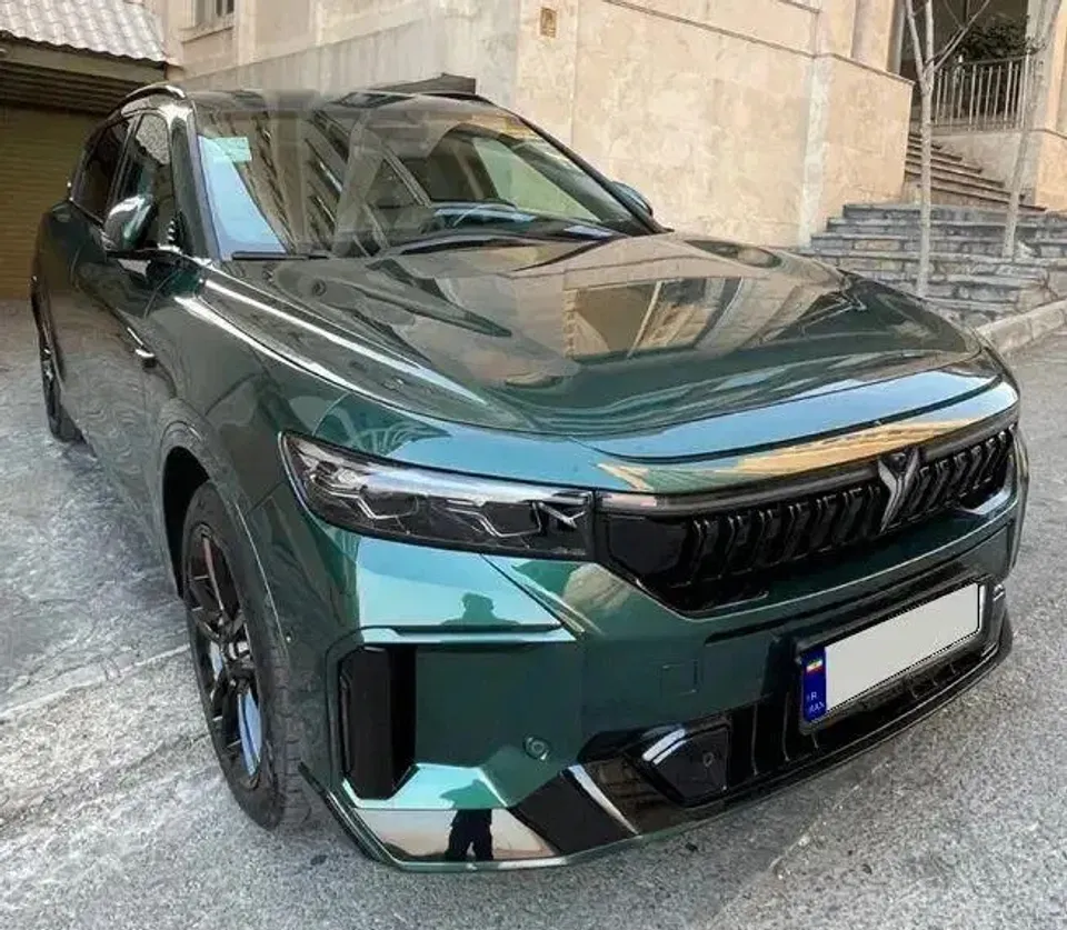 نمای جلو و کناری وویا فری سبز