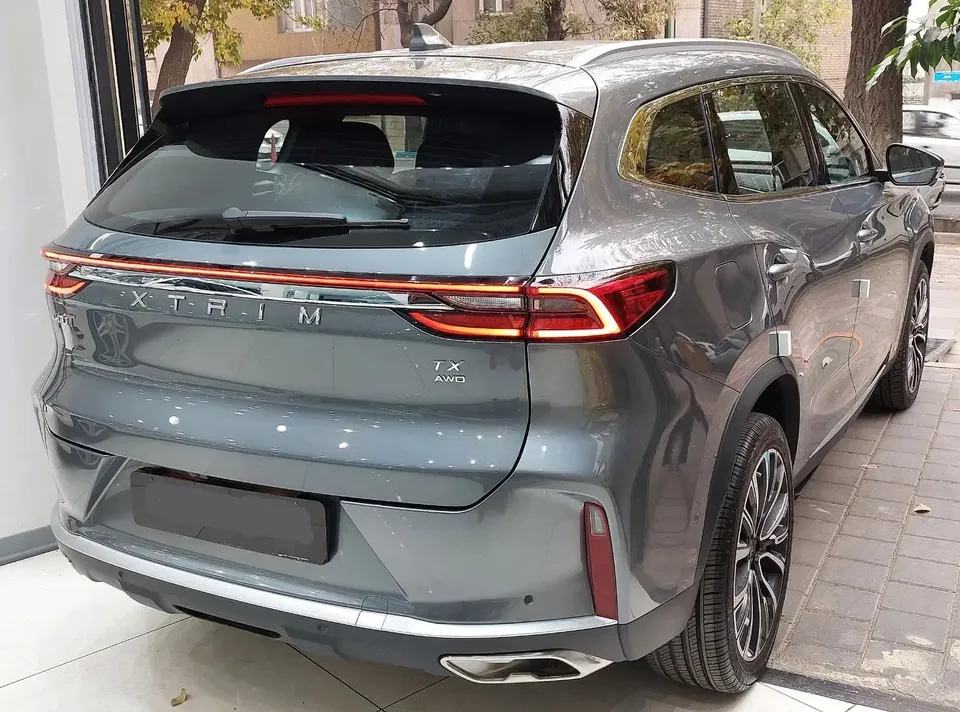 نمای عقب و کناری اکستریم TXL نمای عقب و کناری اکستریم TXL